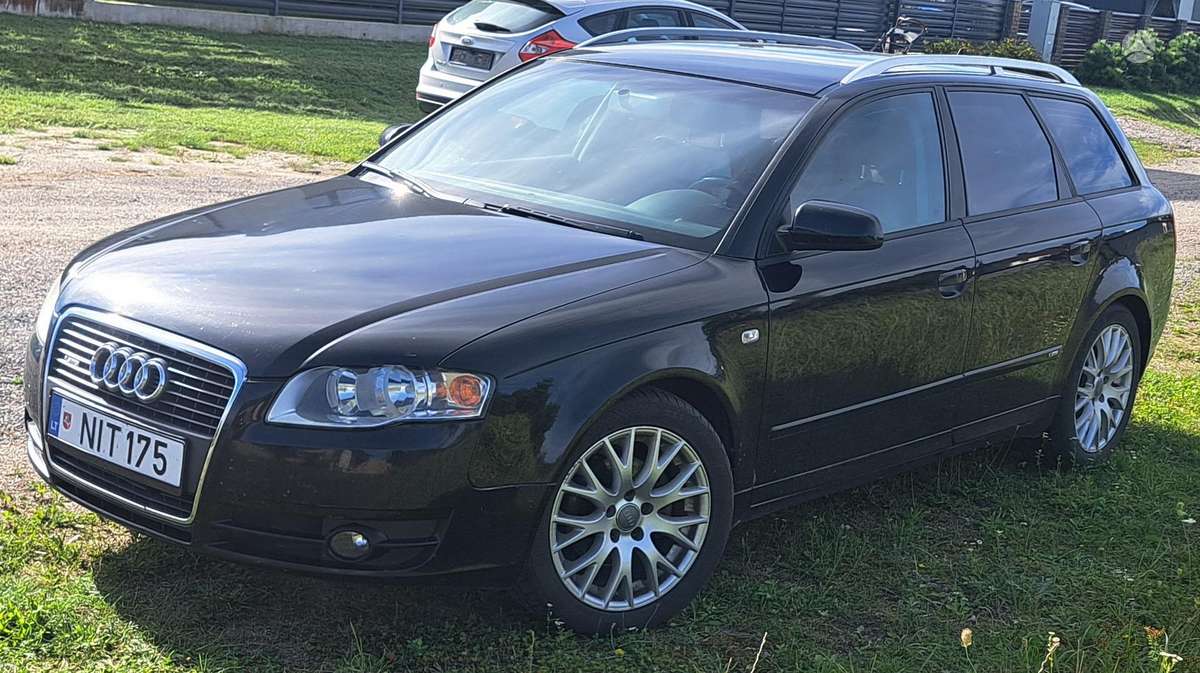 Audi A4 2005 — rear view