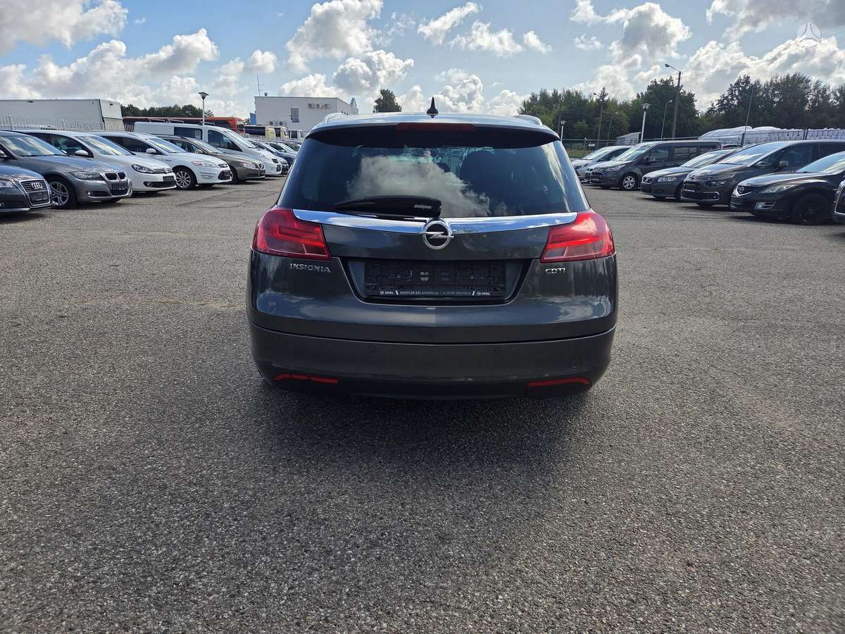 Opel Insignia 2011 — photo 5