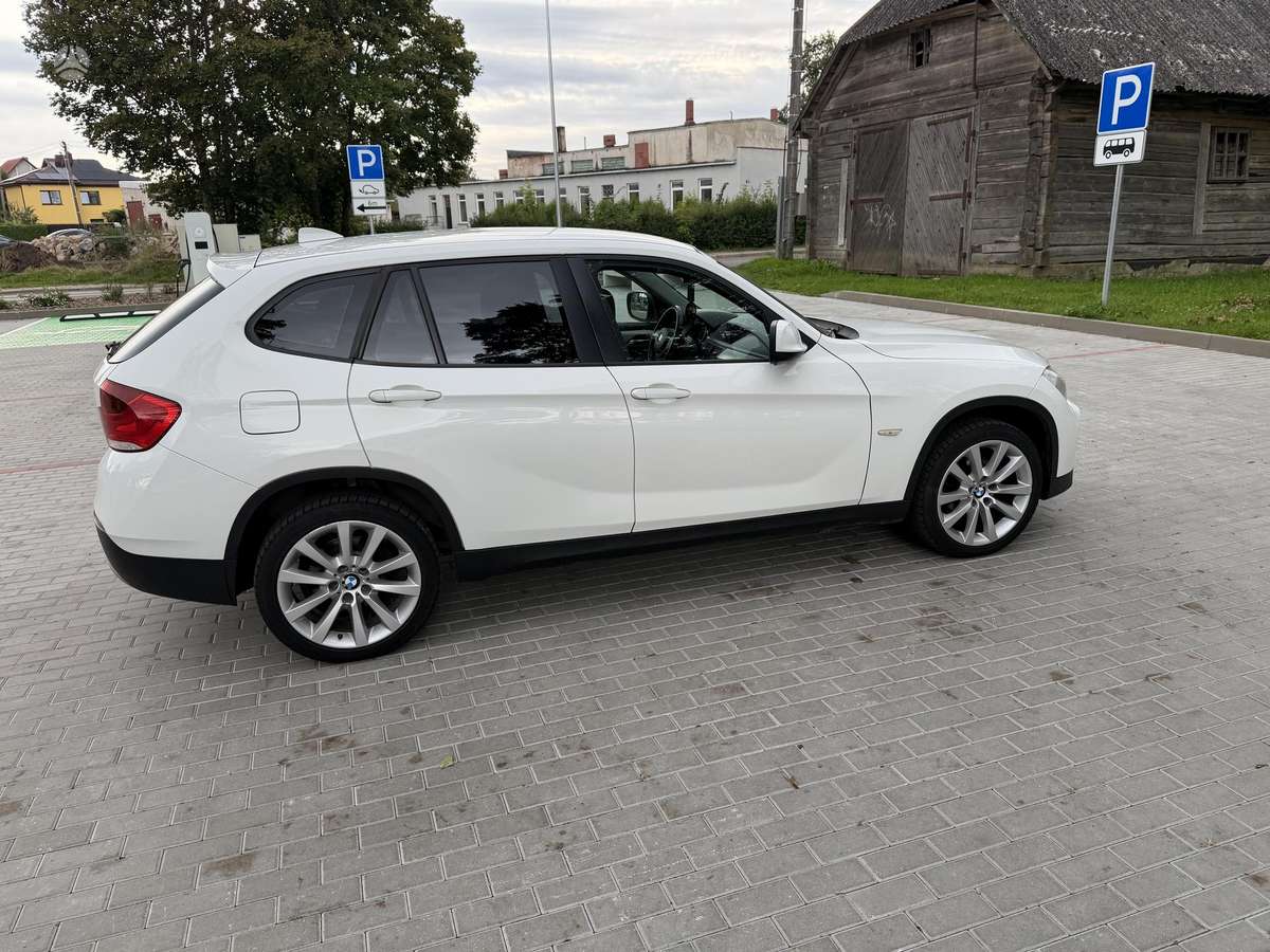 BMW X1 2012 — photo 5