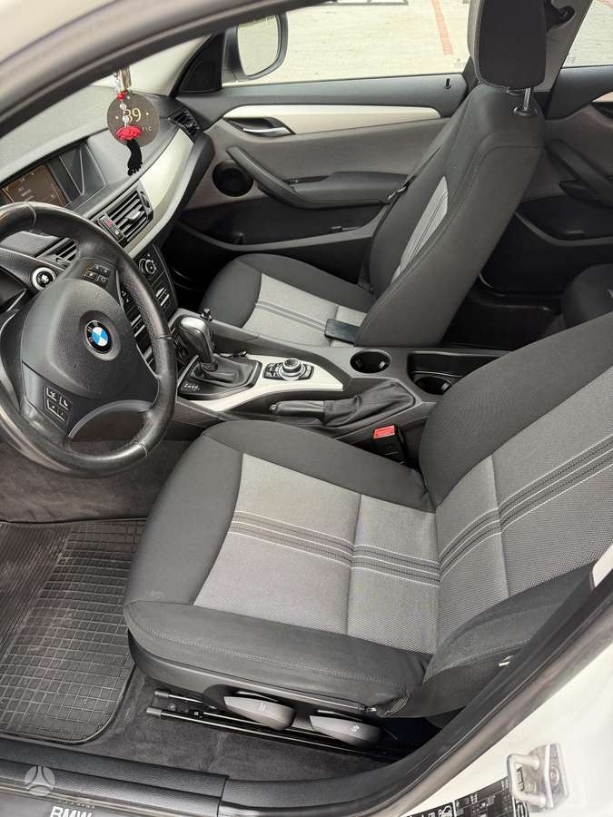 BMW X1 2012 — photo 7