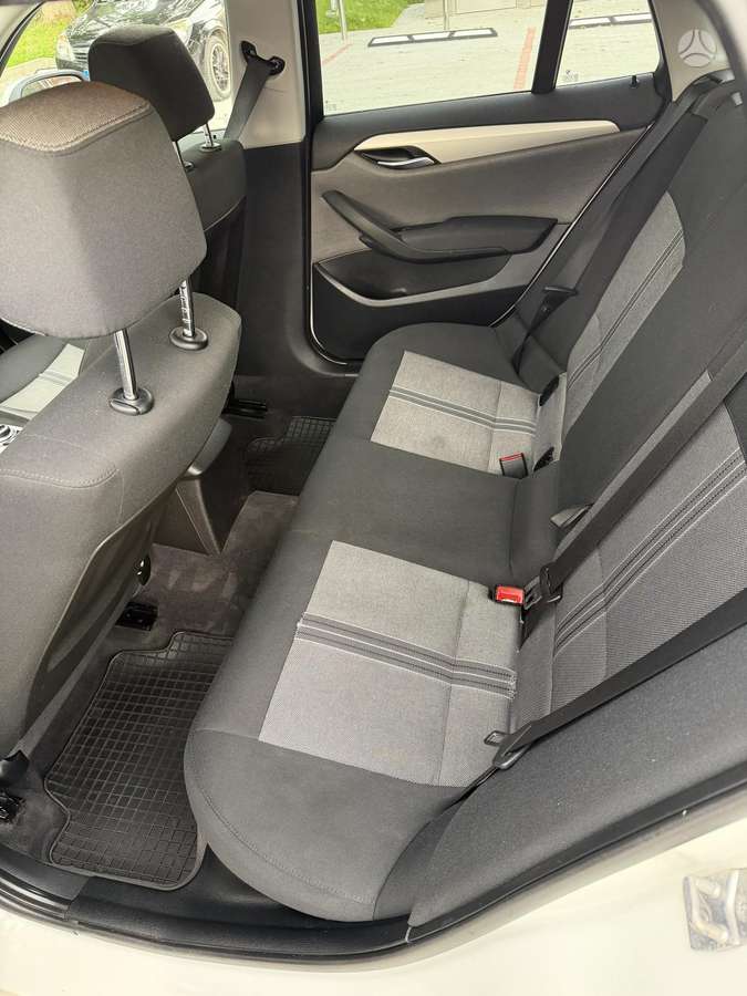 BMW X1 2012 — photo 8