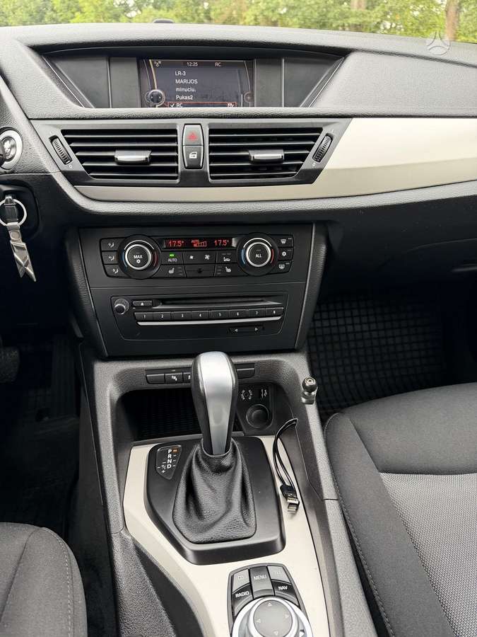 BMW X1 2012 — photo 9