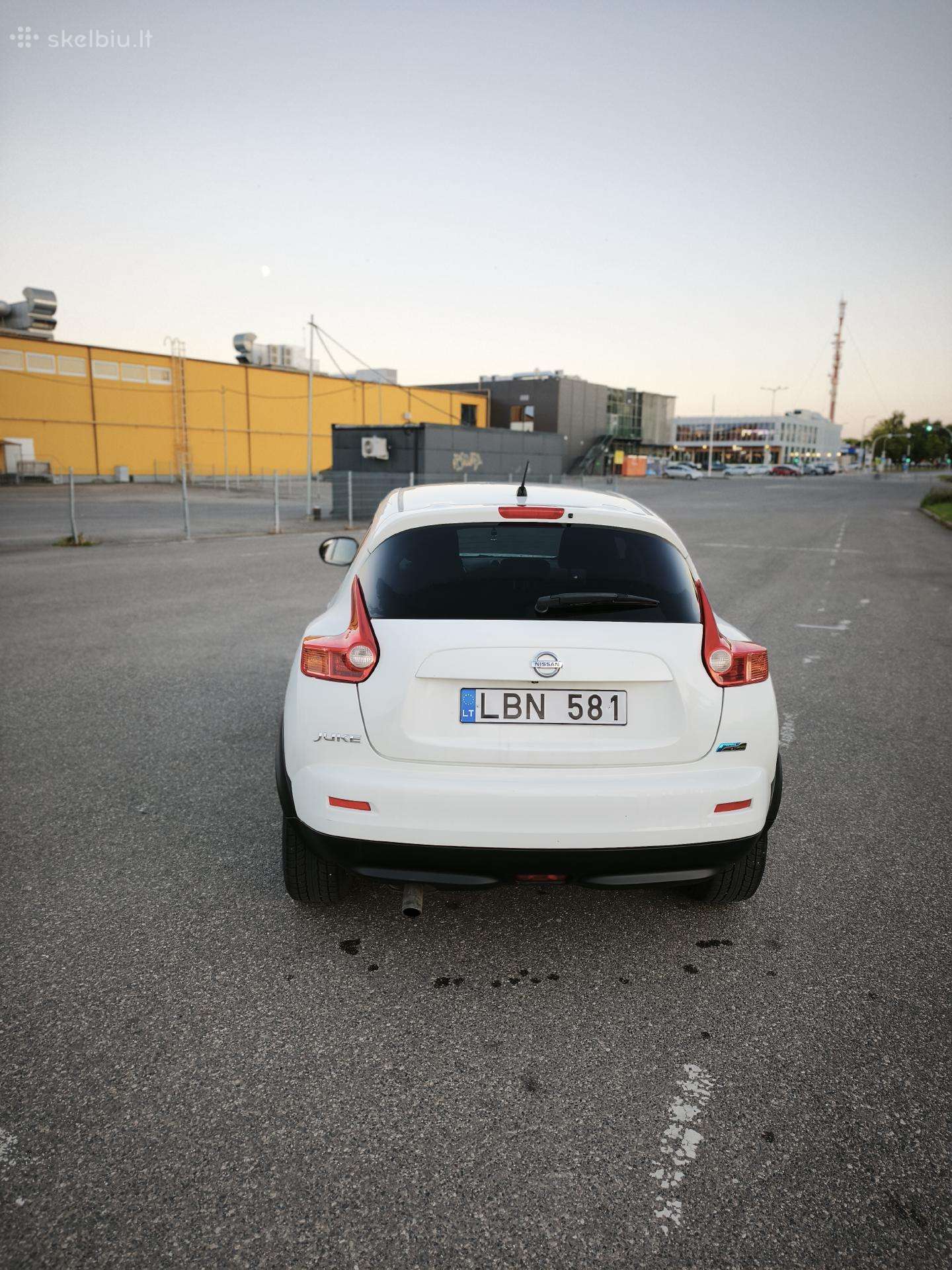 Nissan Juke 2010 — engine 1500 cm³, 110 HP (81kW)
