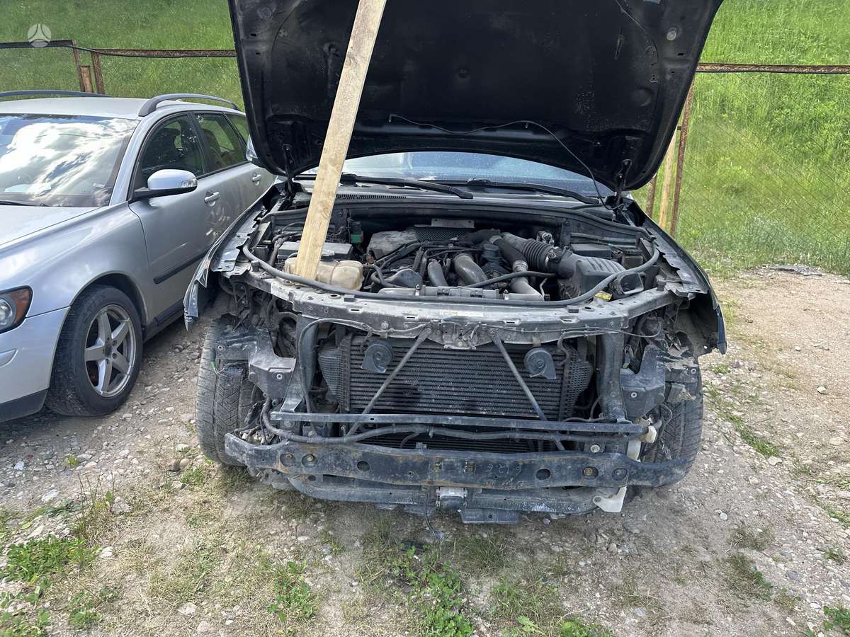 Jeep Grand 2014 — rear view