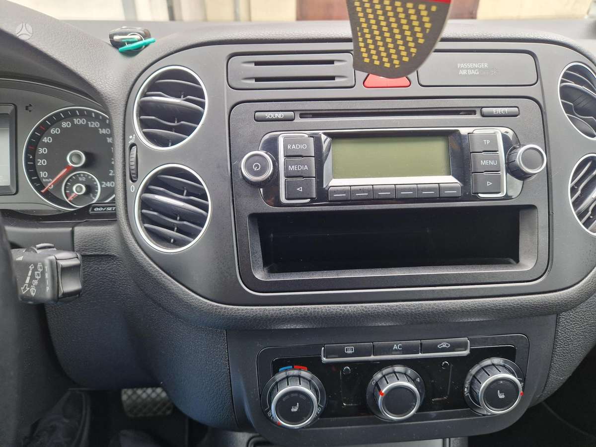 Volkswagen Golf 2009 — photo 8