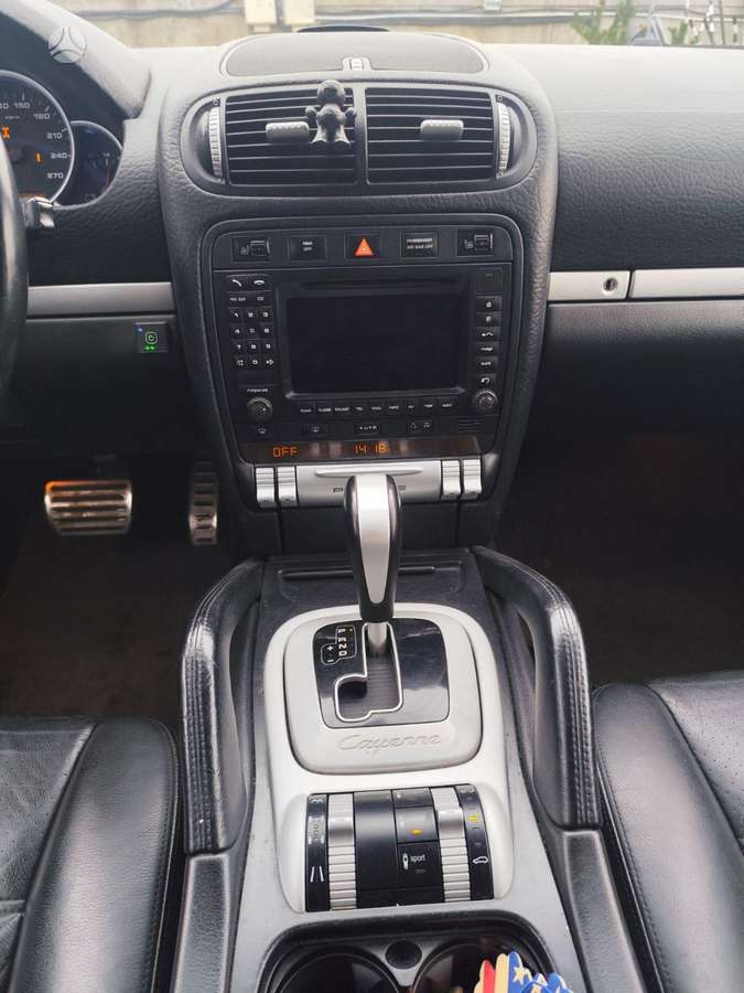 Porsche Cayenne 2007 — photo 12