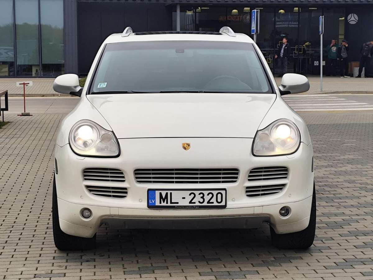 Porsche Cayenne 2007 — rear view