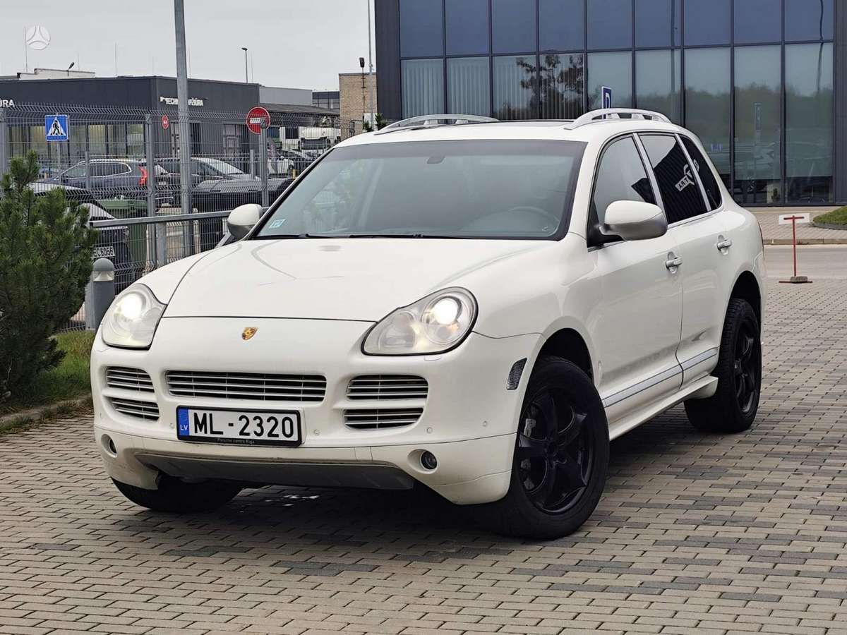 Porsche Cayenne 2007 — interior
