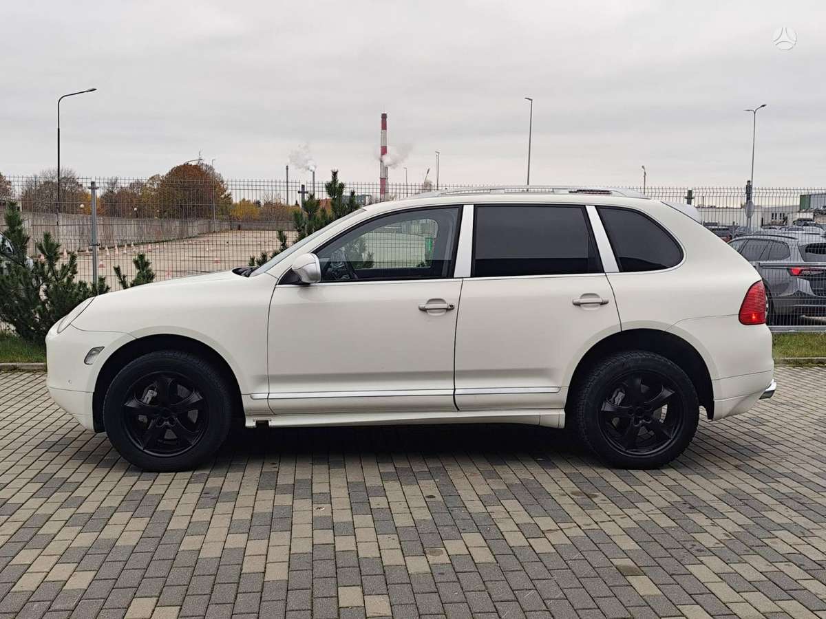 Porsche Cayenne 2007 — engine 4500 cm³, 340 HP (250kW)