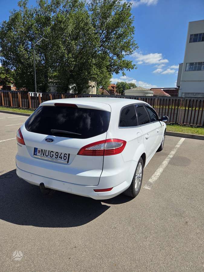 Ford Mondeo 2008 — вигляд ззаду