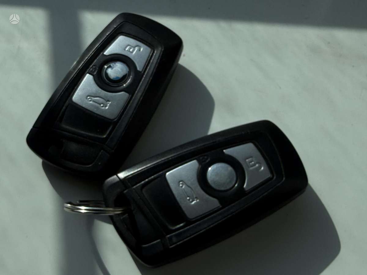 BMW 318 2014 — photo 18