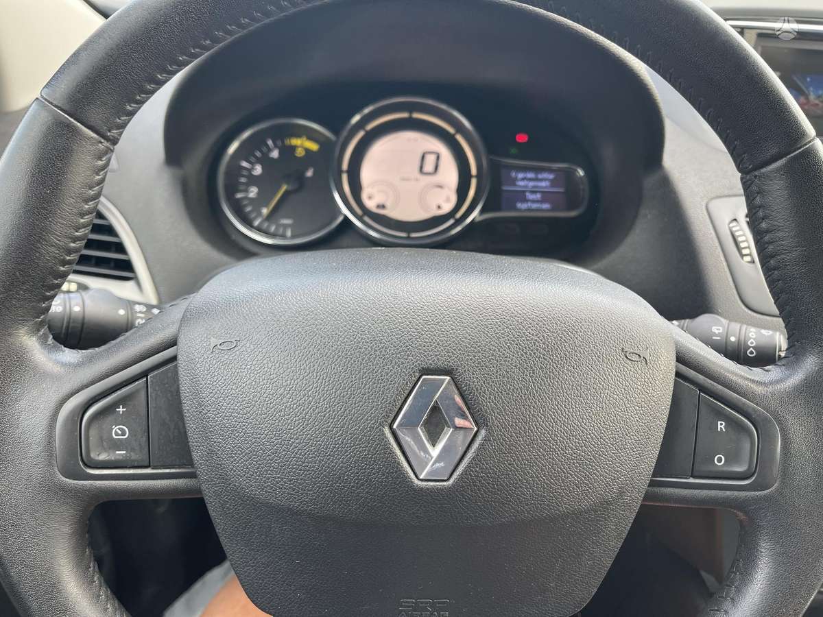 Renault Megane 2013 — photo 20