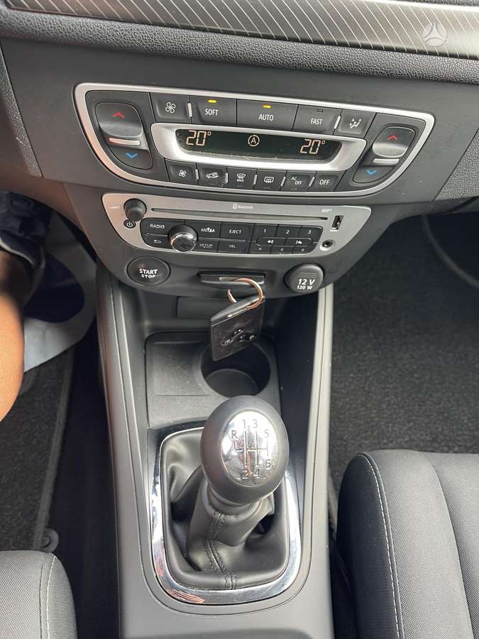 Renault Megane 2013 — photo 21