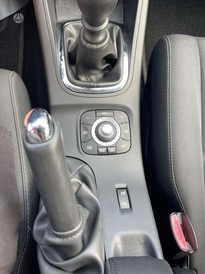Renault Megane 2013 — photo 22