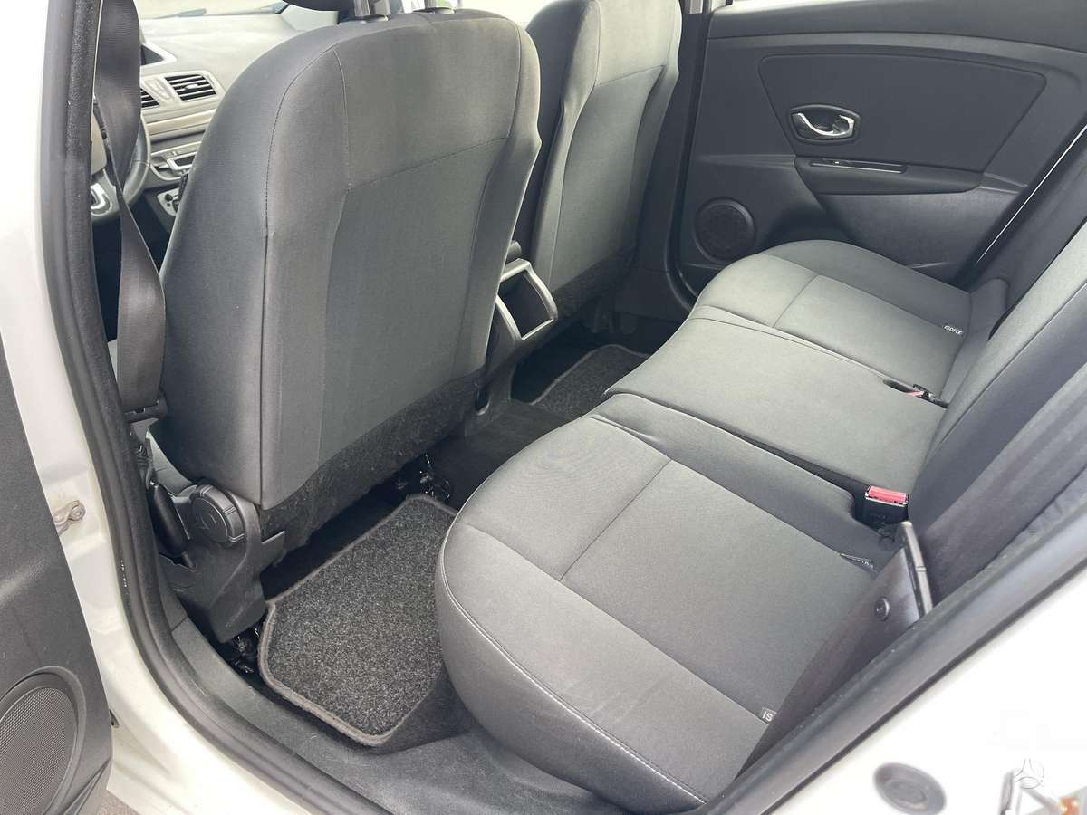 Renault Megane 2013 — photo 25