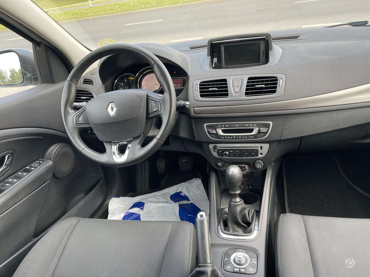 Renault Megane 2013 — photo 26