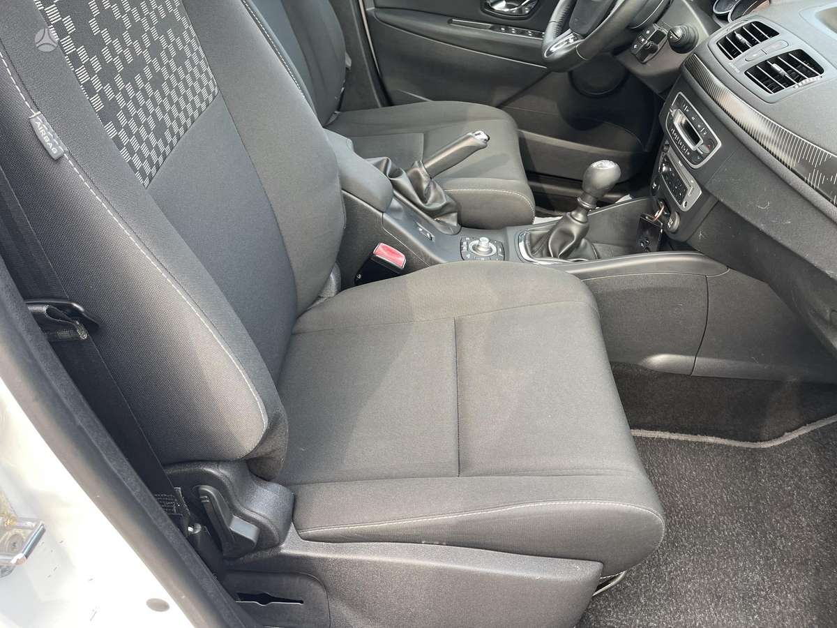 Renault Megane 2013 — photo 29