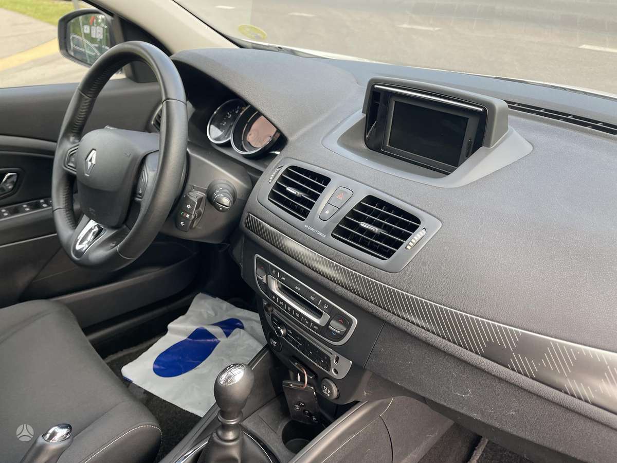 Renault Megane 2013 — photo 30
