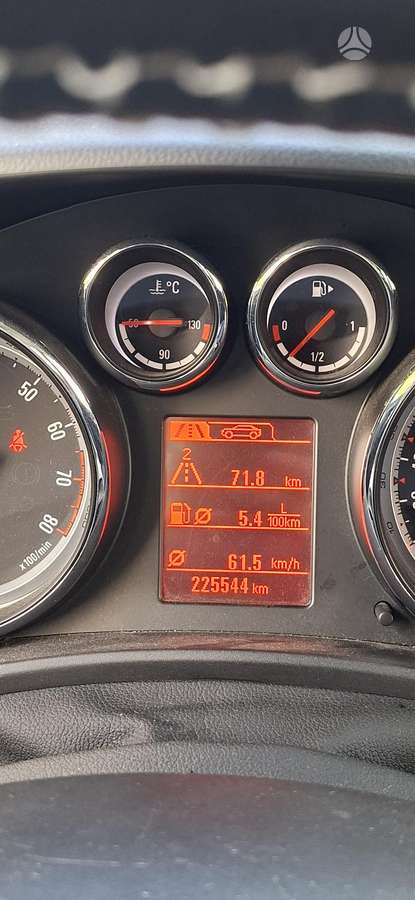 Opel Meriva 2015 — photo 12