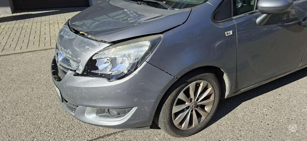 Opel Meriva 2015 — photo 6