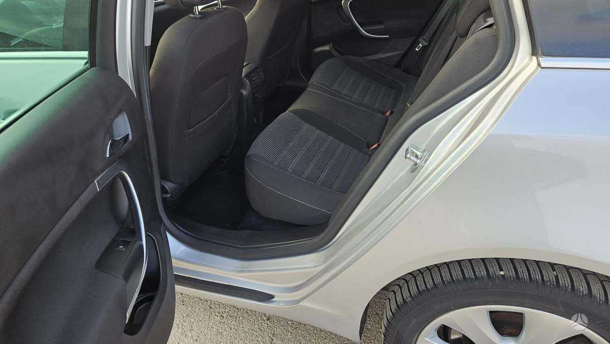 Opel Insignia 2014 — photo 15