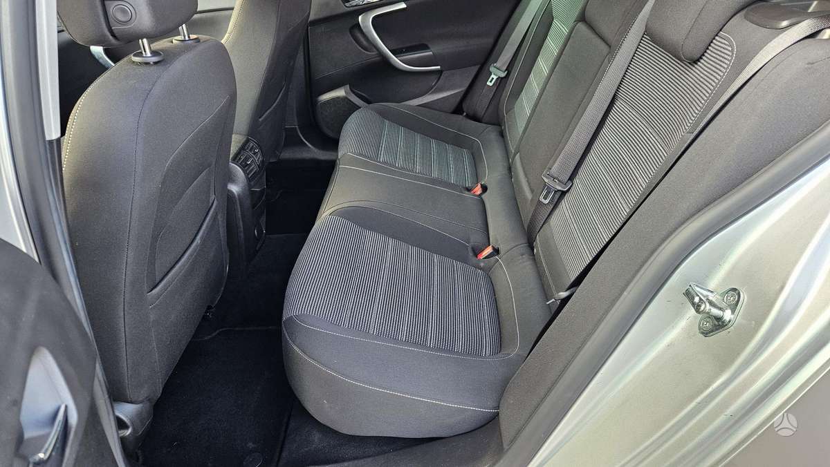 Opel Insignia 2014 — photo 16
