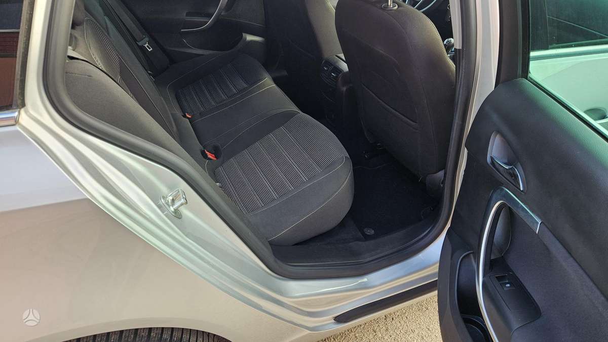 Opel Insignia 2014 — photo 20