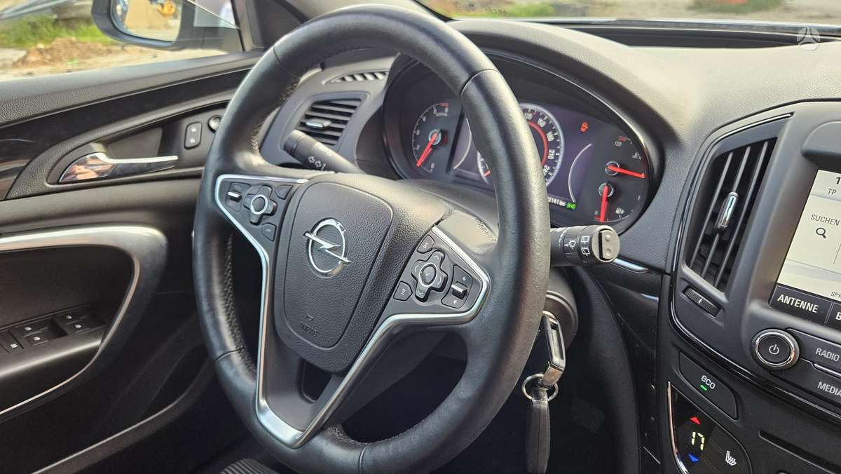 Opel Insignia 2014 — photo 26