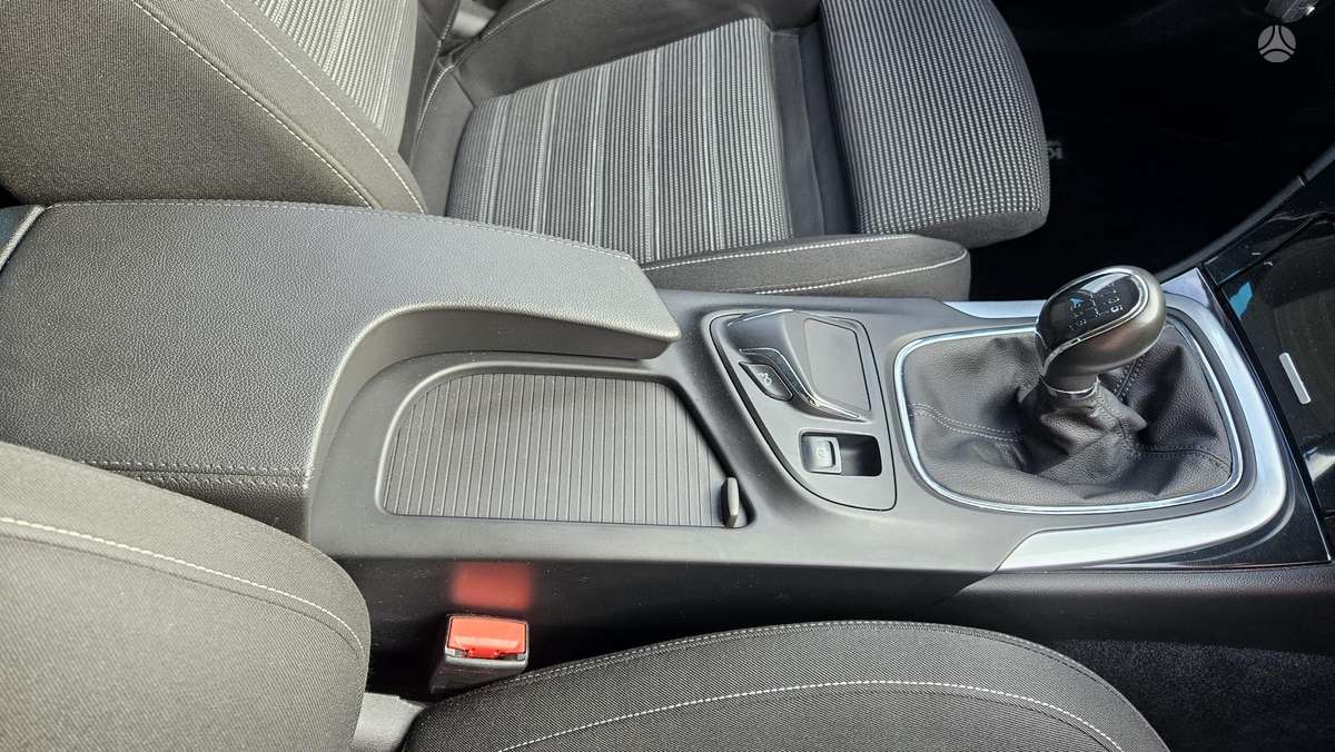 Opel Insignia 2014 — photo 27