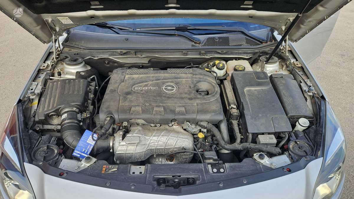Opel Insignia 2014 — photo 29