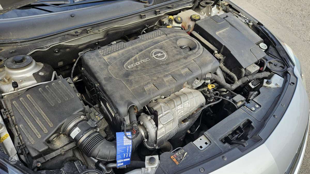 Opel Insignia 2014 — photo 31