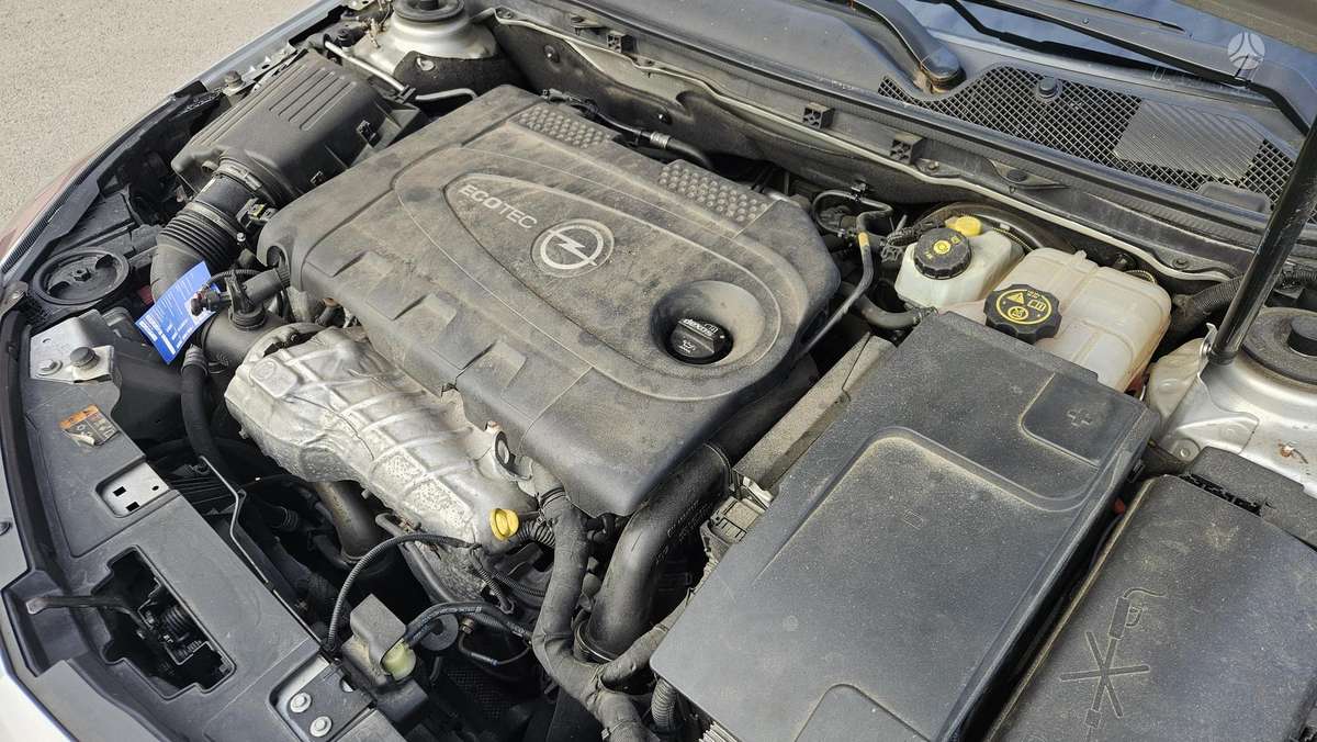 Opel Insignia 2014 — photo 33