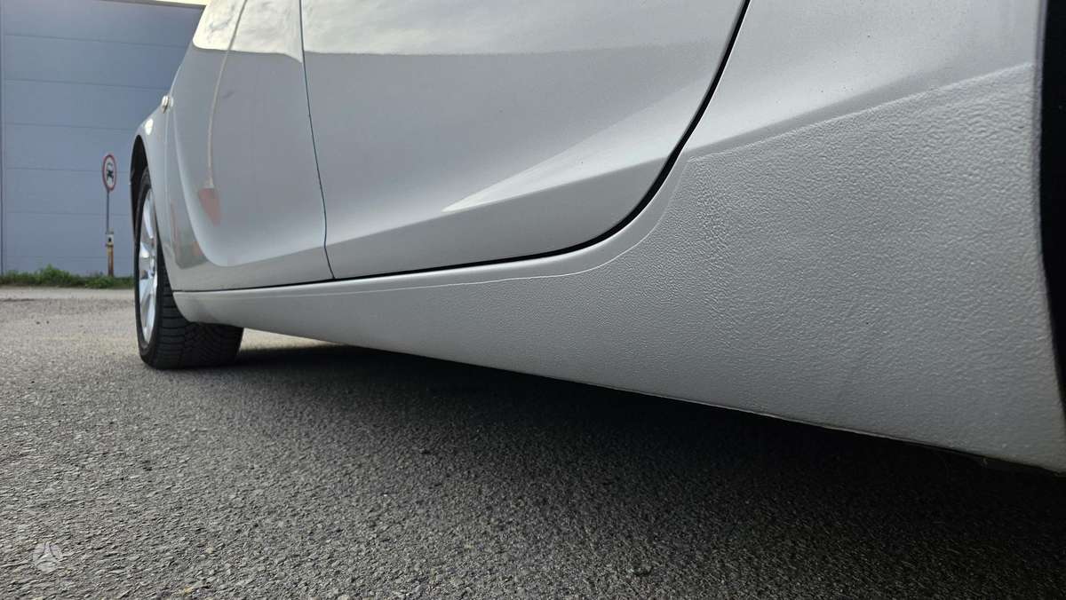 Opel Insignia 2014 — photo 39