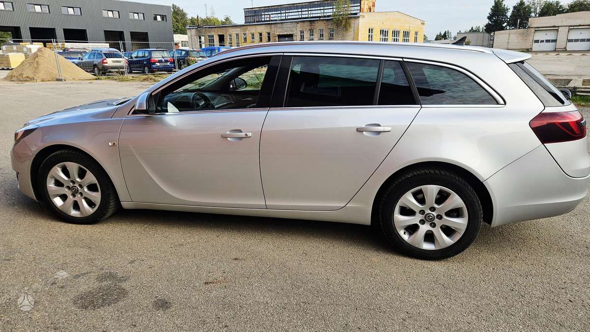 Opel Insignia 2014 — photo 9