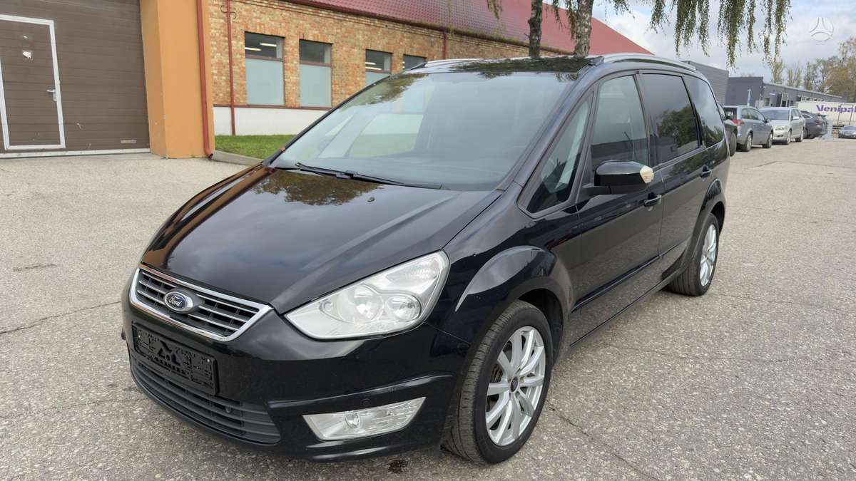 Ford Galaxy 2012 — photo 11