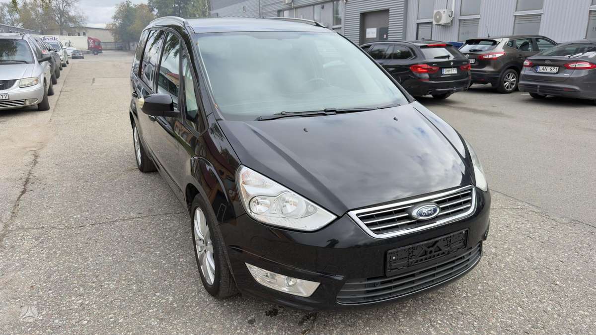 Ford Galaxy 2012 — photo 20