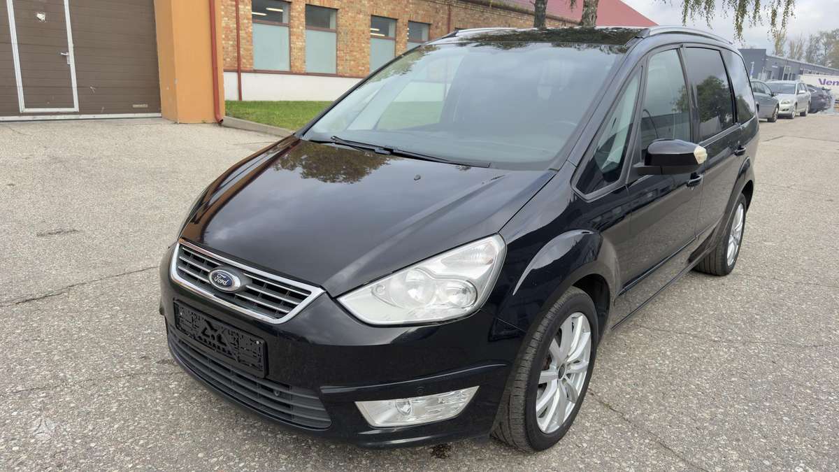 Ford Galaxy 2012 — photo 21