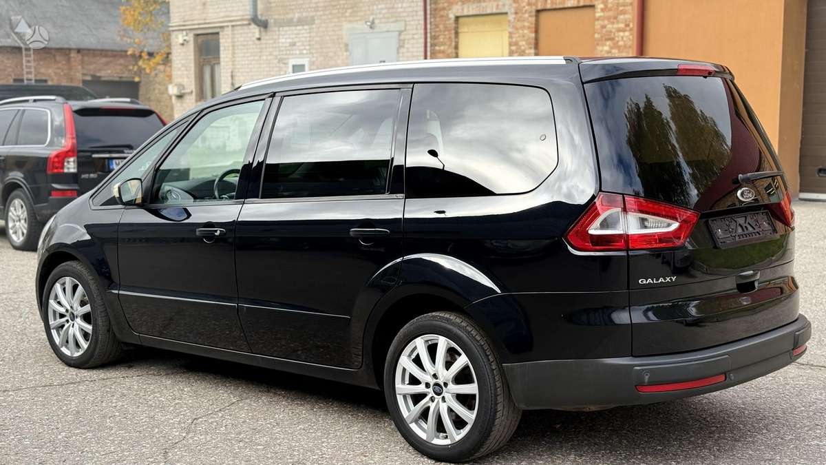 Ford Galaxy 2012 — interior