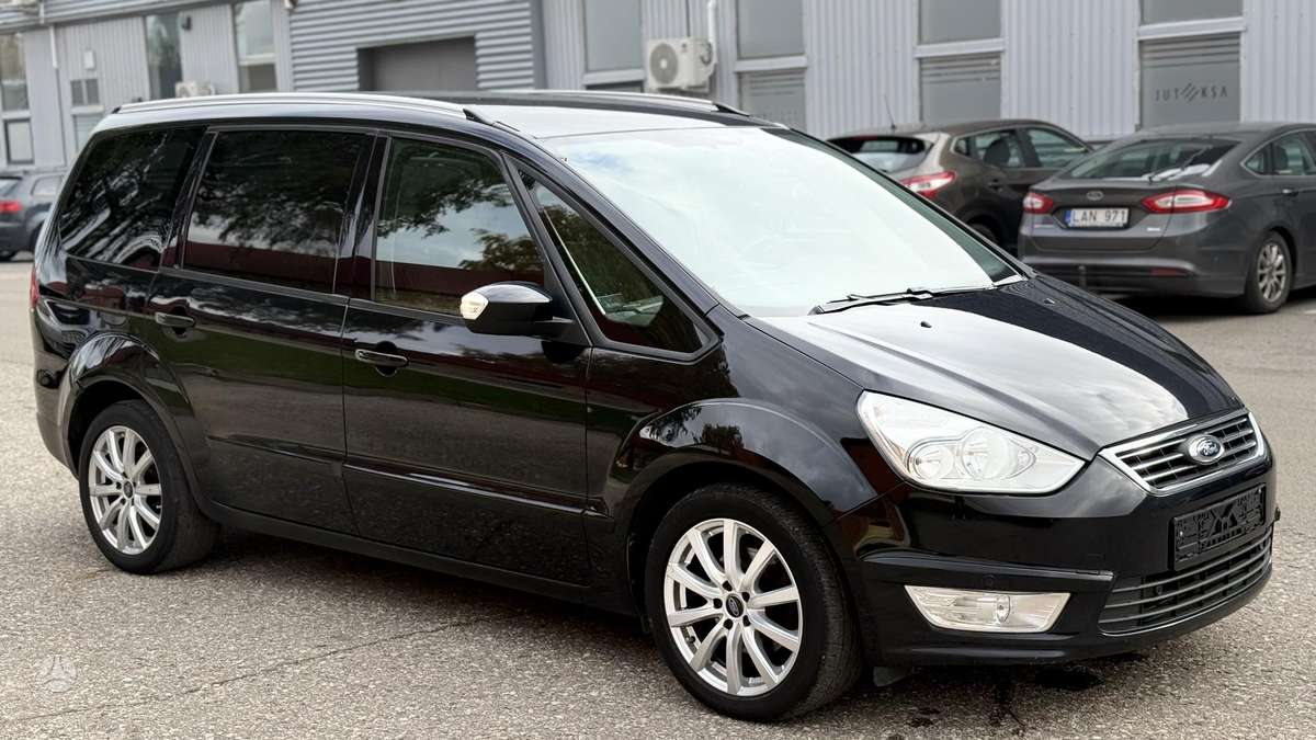 Ford Galaxy 2012 — photo 8