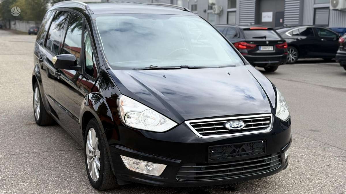 Ford Galaxy 2012 — photo 9
