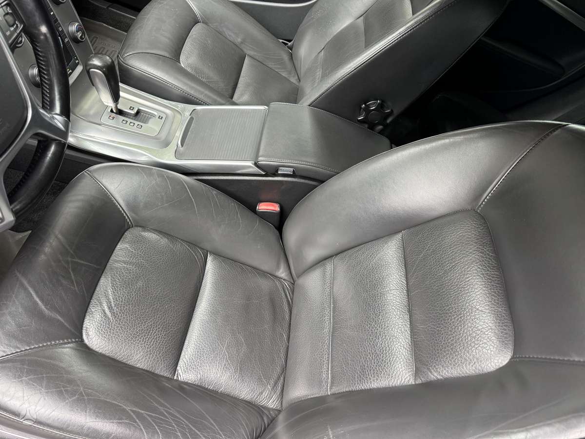 Volvo V70 2012 — photo 7
