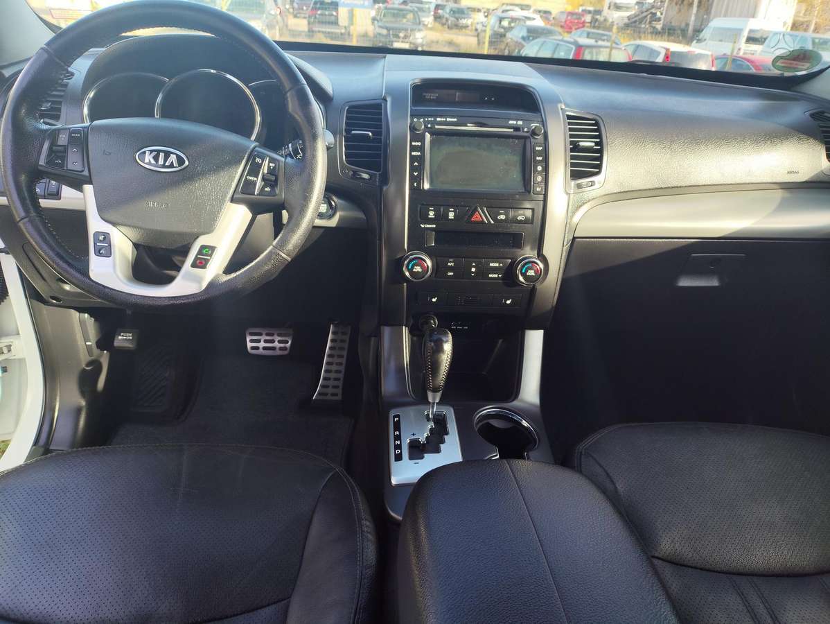 Kia Sorento 2012 — photo 6