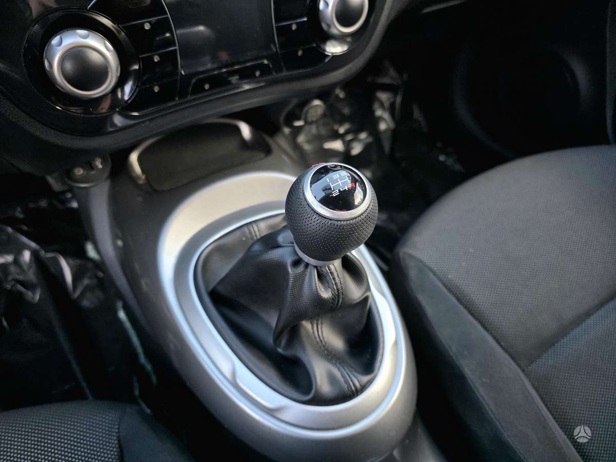 Nissan Juke 2010 — photo 27