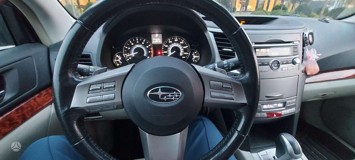 Subaru Outback 2010 — фото 11