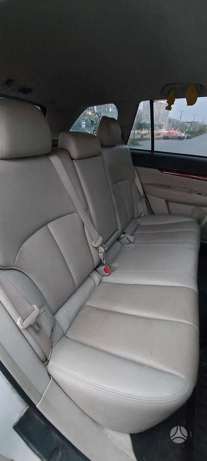 Subaru Outback 2010 — фото 21