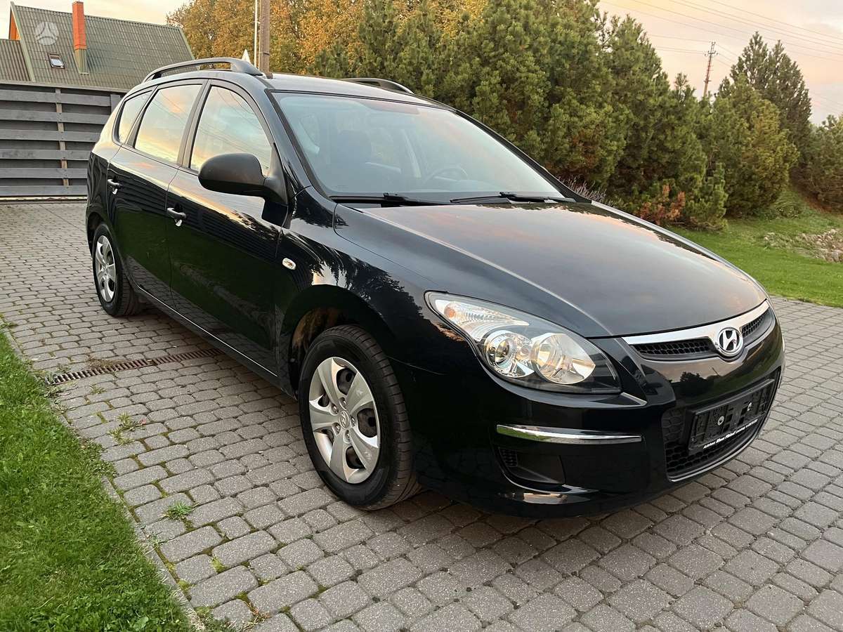 Hyundai i30 2009 — вигляд ззаду