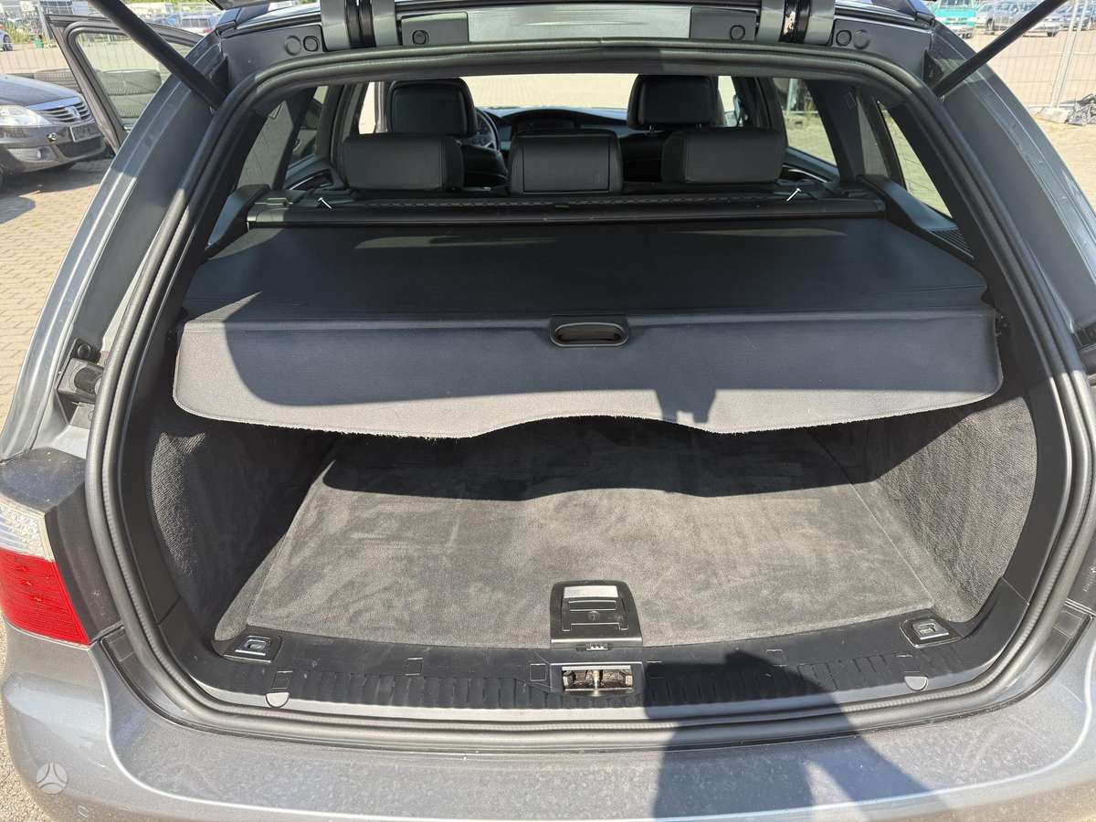 BMW 520 2009 — photo 13
