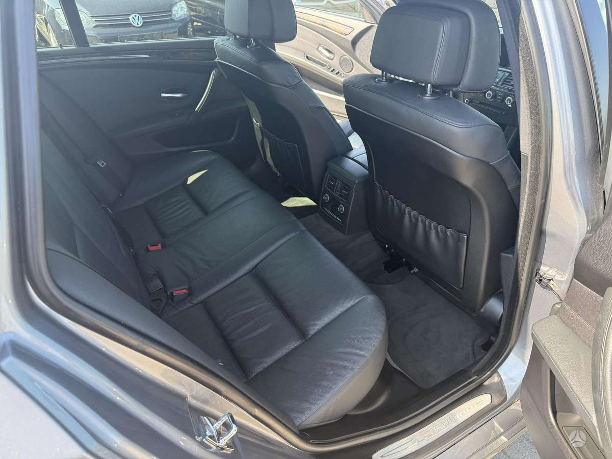 BMW 520 2009 — photo 14