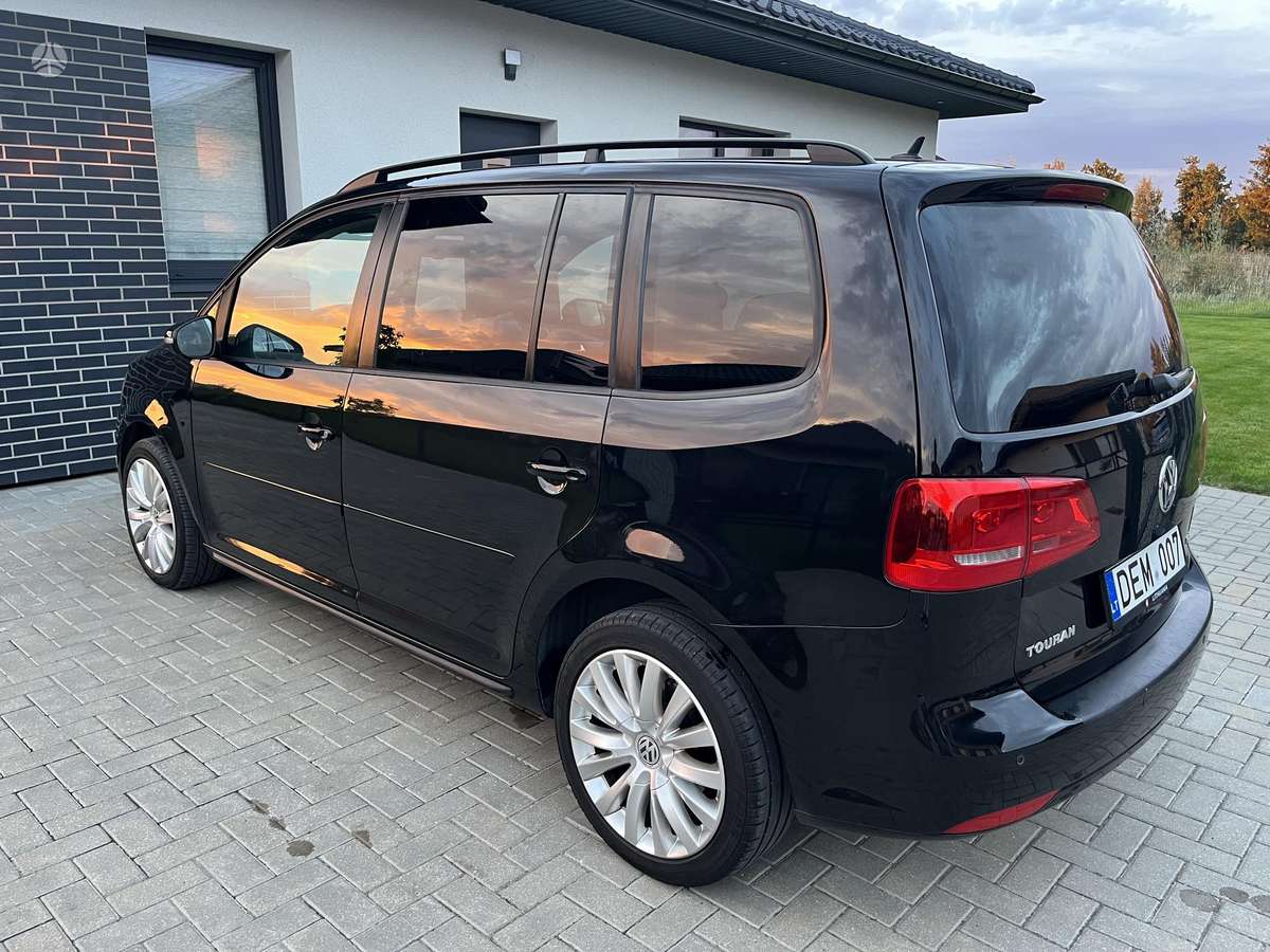 Volkswagen Touran 2011 — photo 5