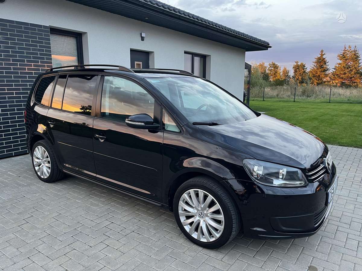 Volkswagen Touran 2011 — photo 6
